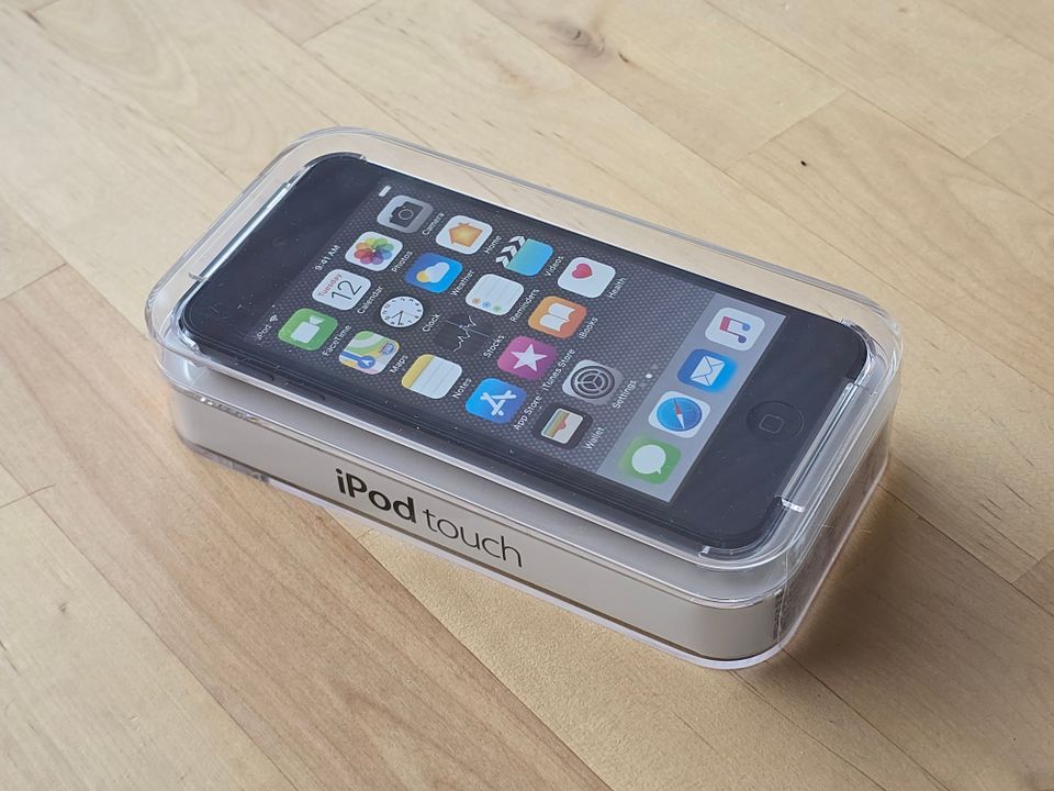 iPod Touch 6.gen 32gb Gray [Avaamaton]