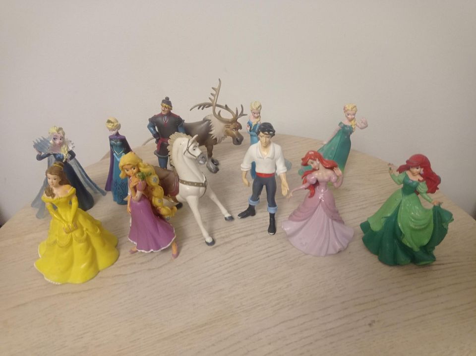 Disney prinsessa figuureja 12kpl