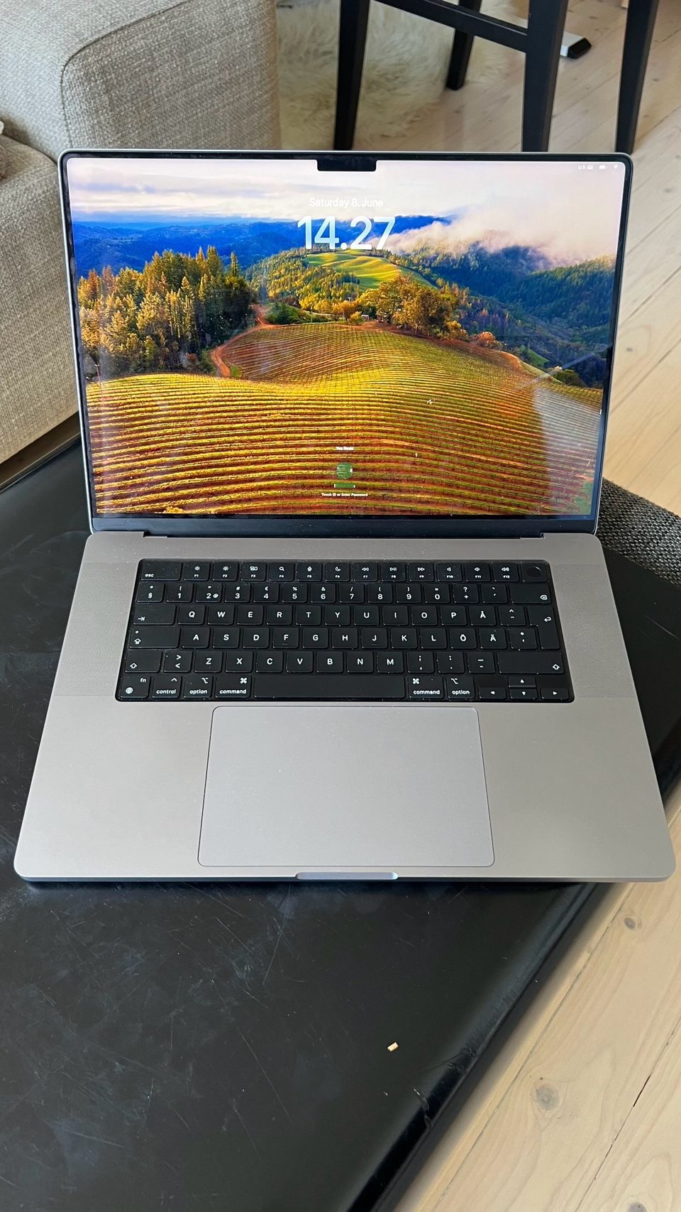 MacBook Pro 16" 2021, M1 Pro, 32GB, 1TB