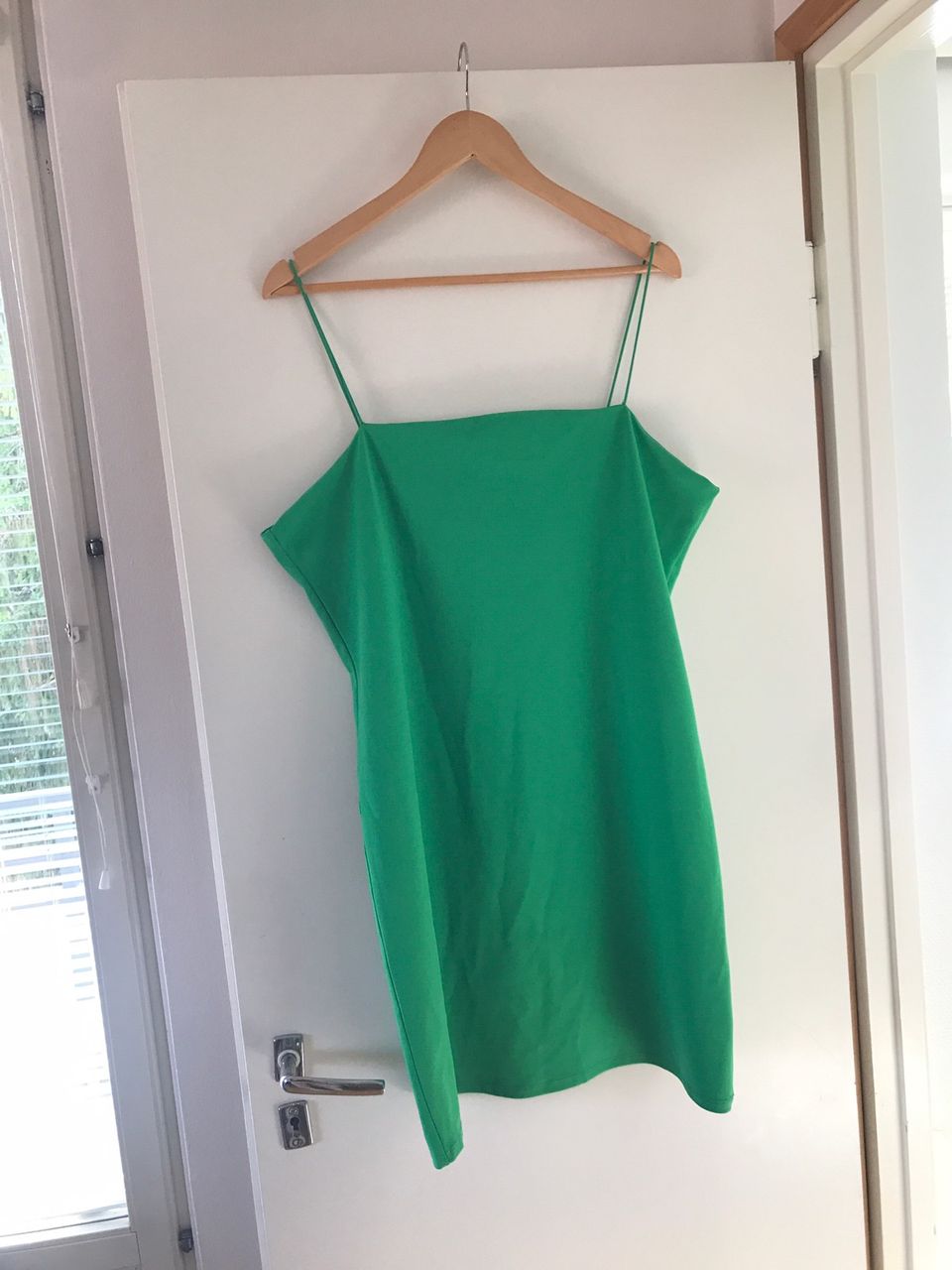 Vihreä mekko