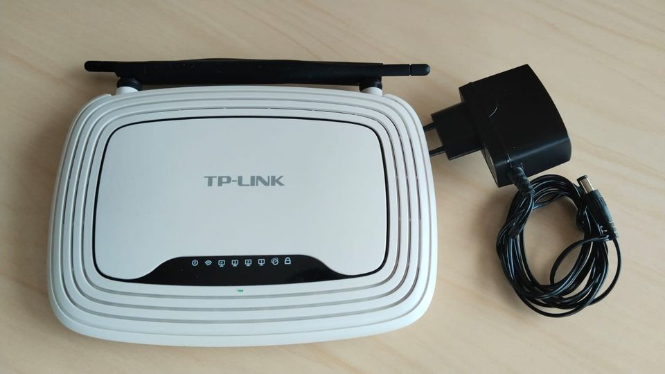 TP-LINK TL-WR841 Router