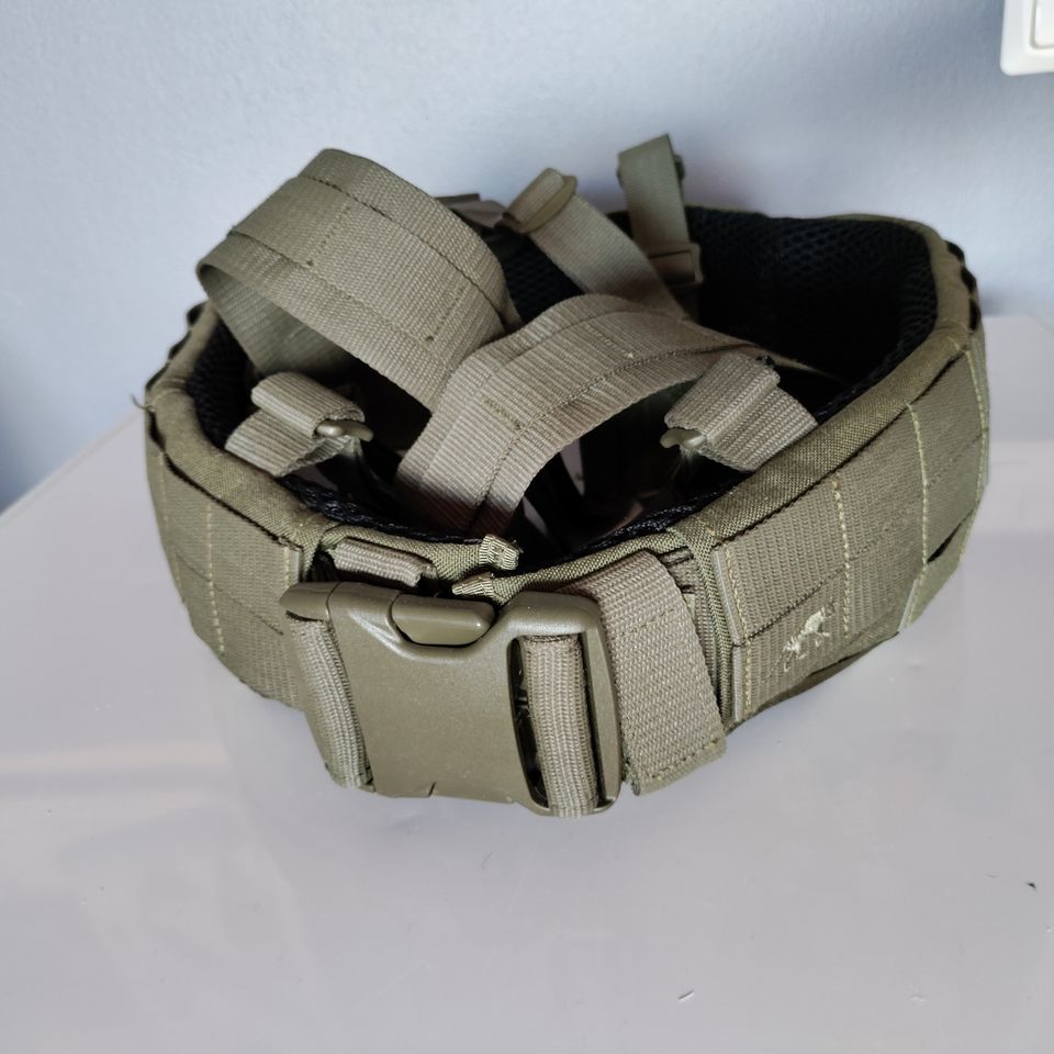 Combat belt taisteluvyö olkaremmeillä Tasmanian Tiger warrior belt