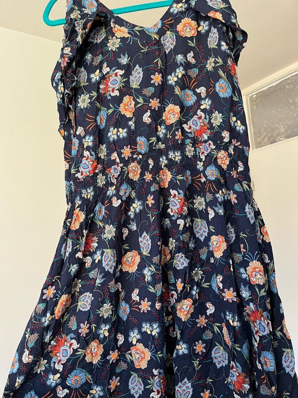 Short navy blue dress floral