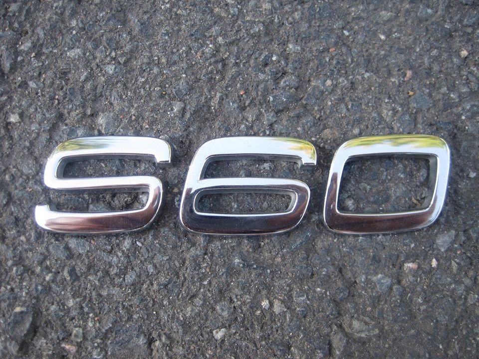 Volvo alkuperäinen S60 tyyppimerkintä merkki takaluukkuun