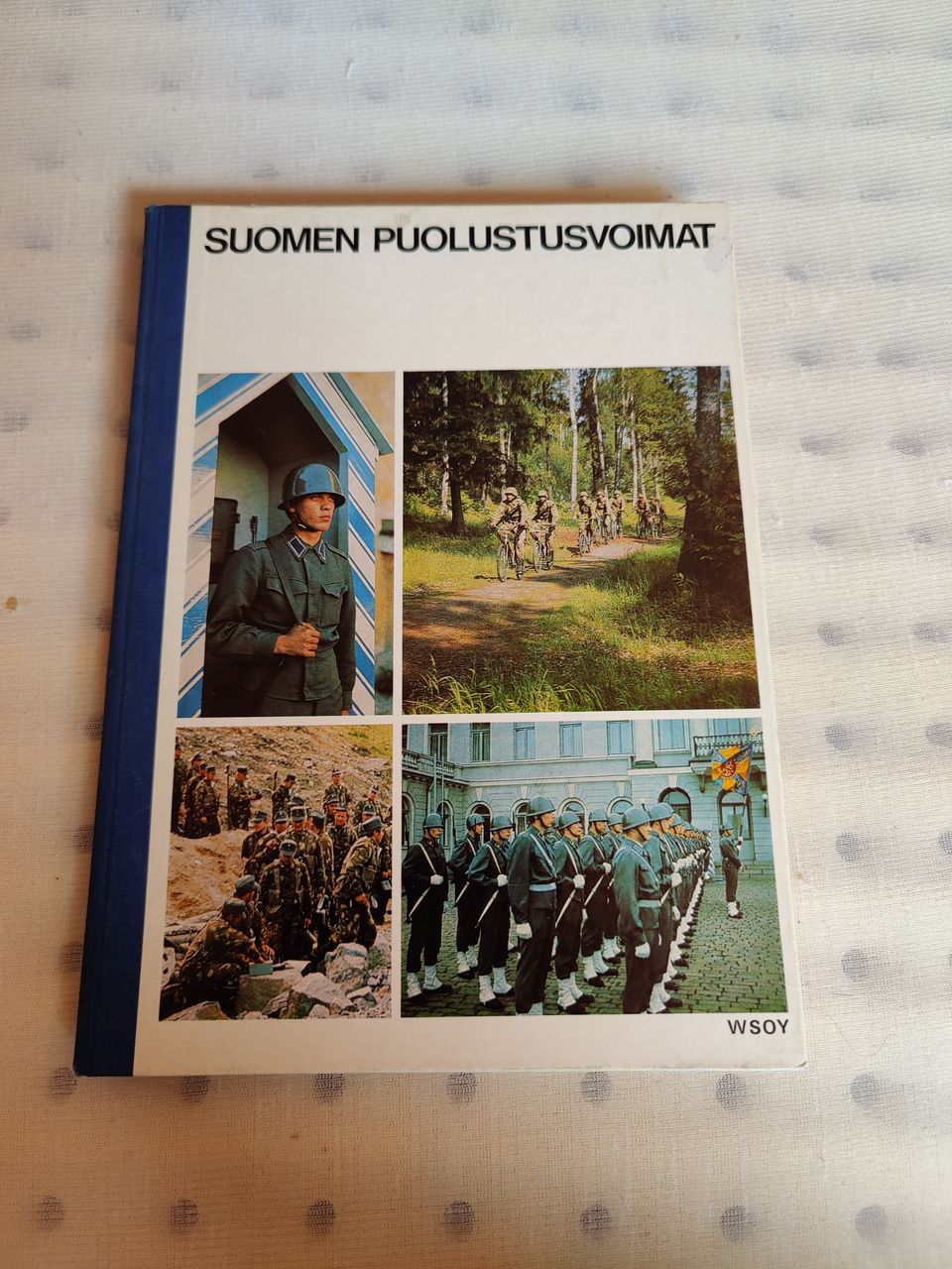 Suomen puolustusvoimat -kirja