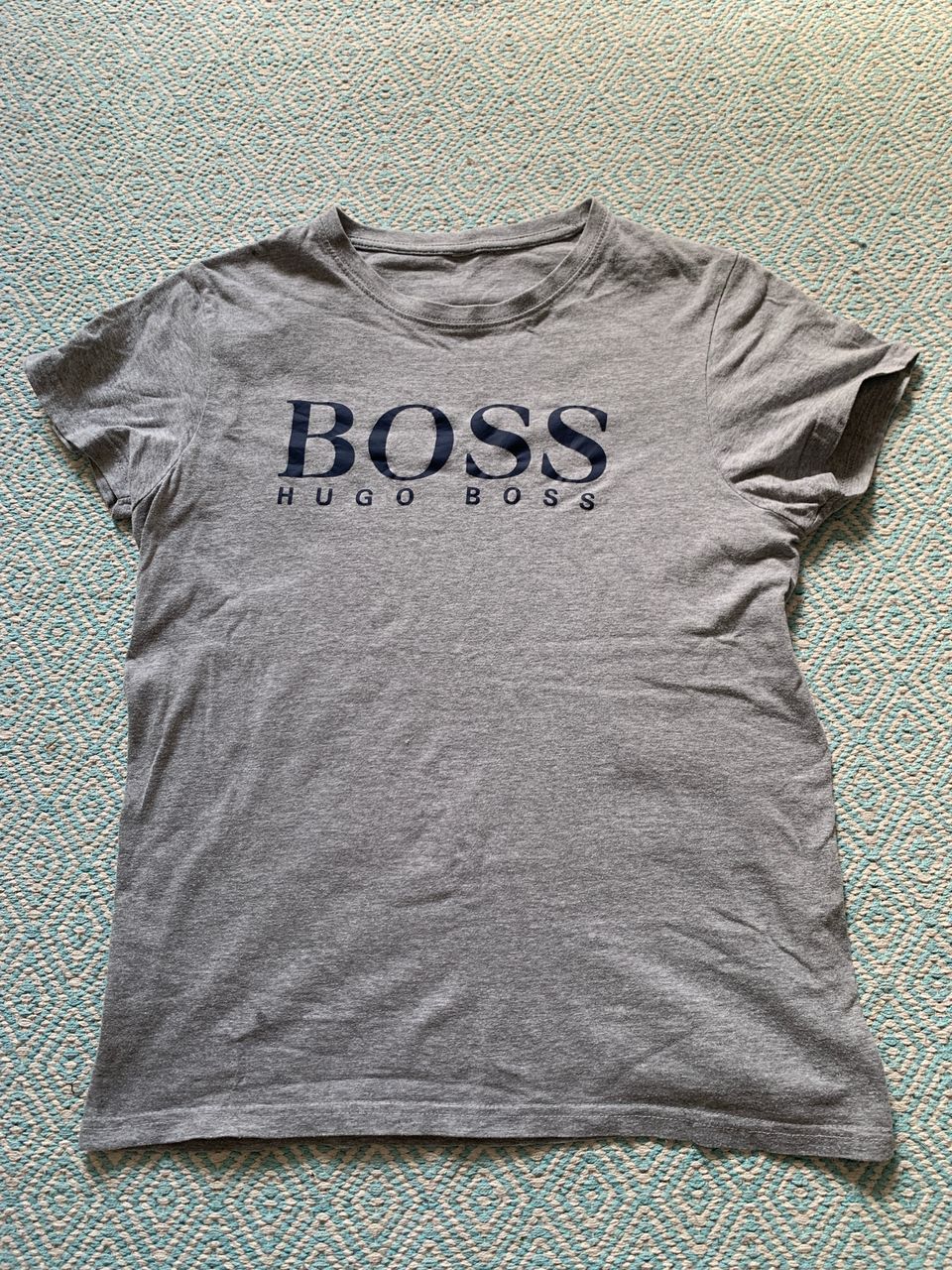 Hugo Boss t-paita