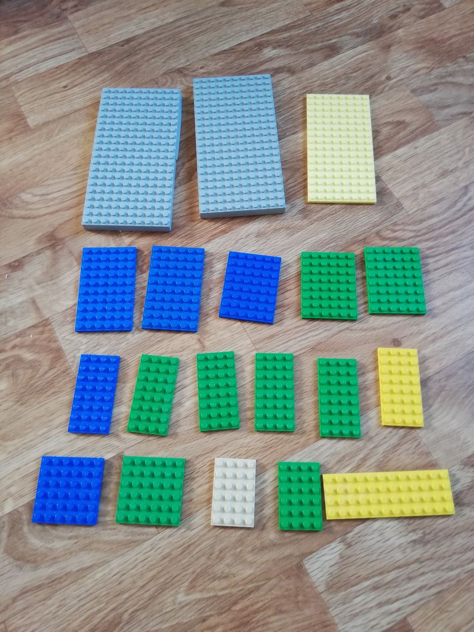 Legolevyjä