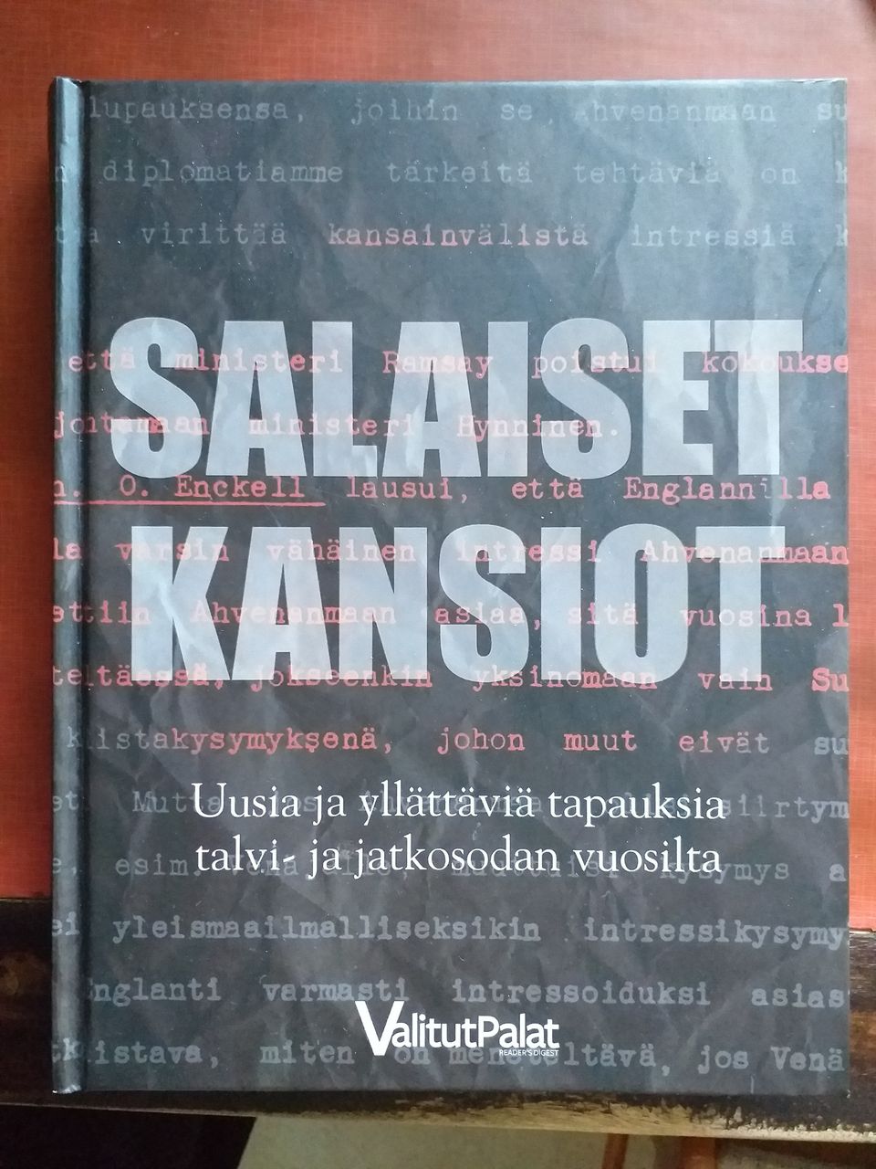 SALAISET KANSIOT - kirja