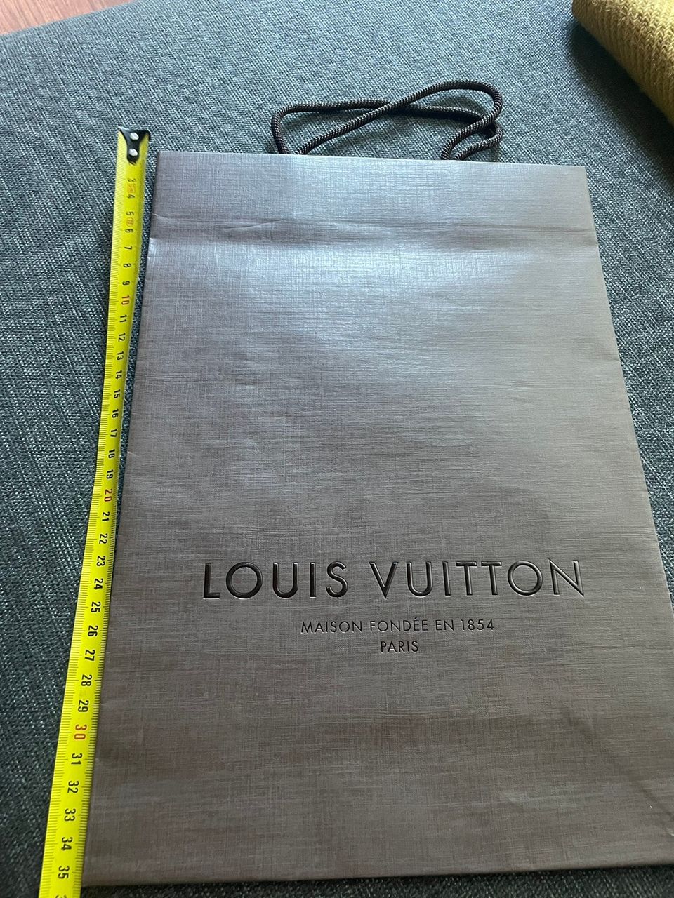 Louis vuitton paperikassi