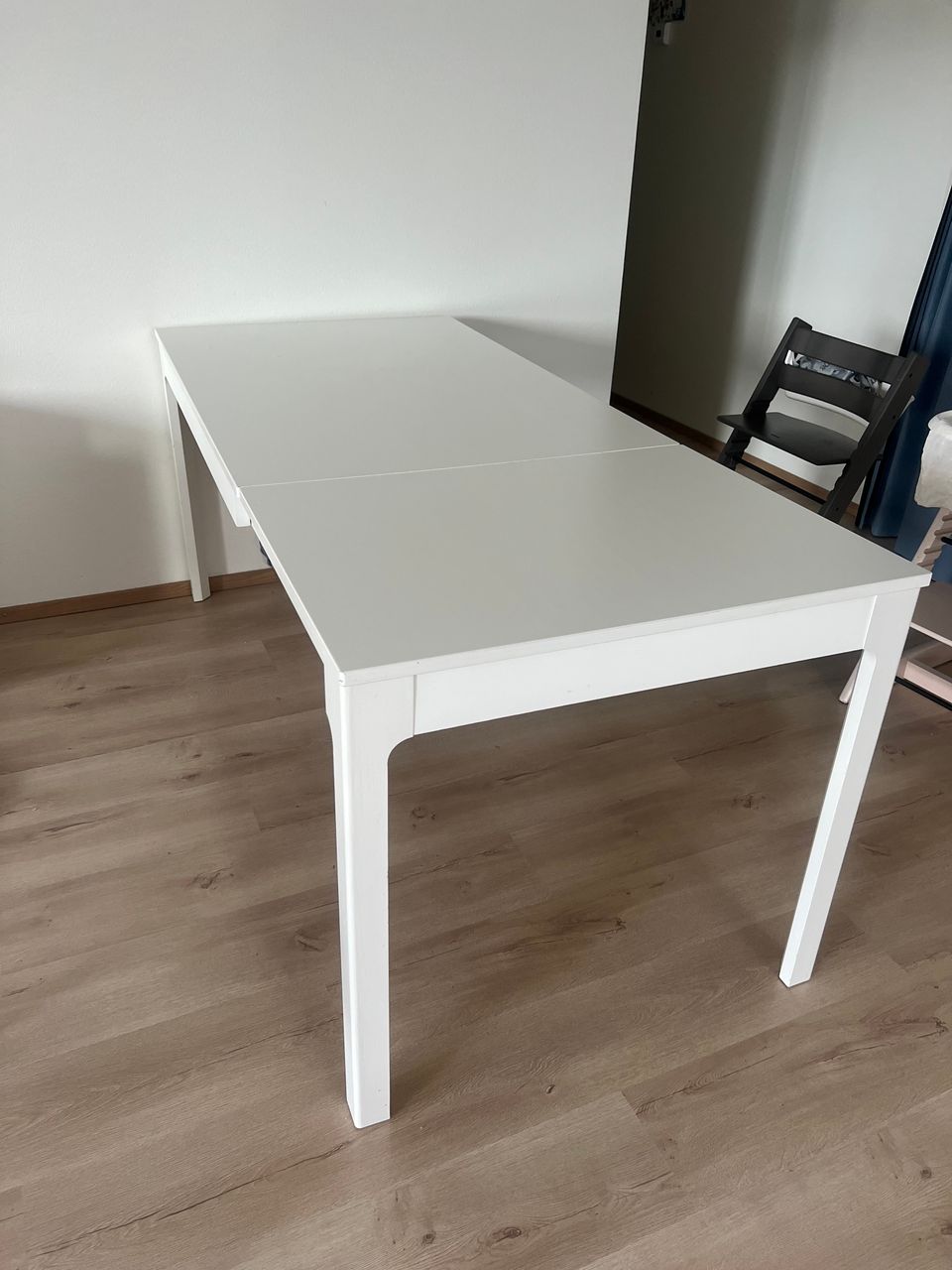 Ikea Ekedalen jatkettava ruokapöytä dining table