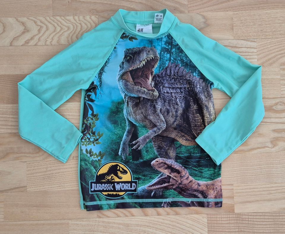 Jurassic world UV-paita