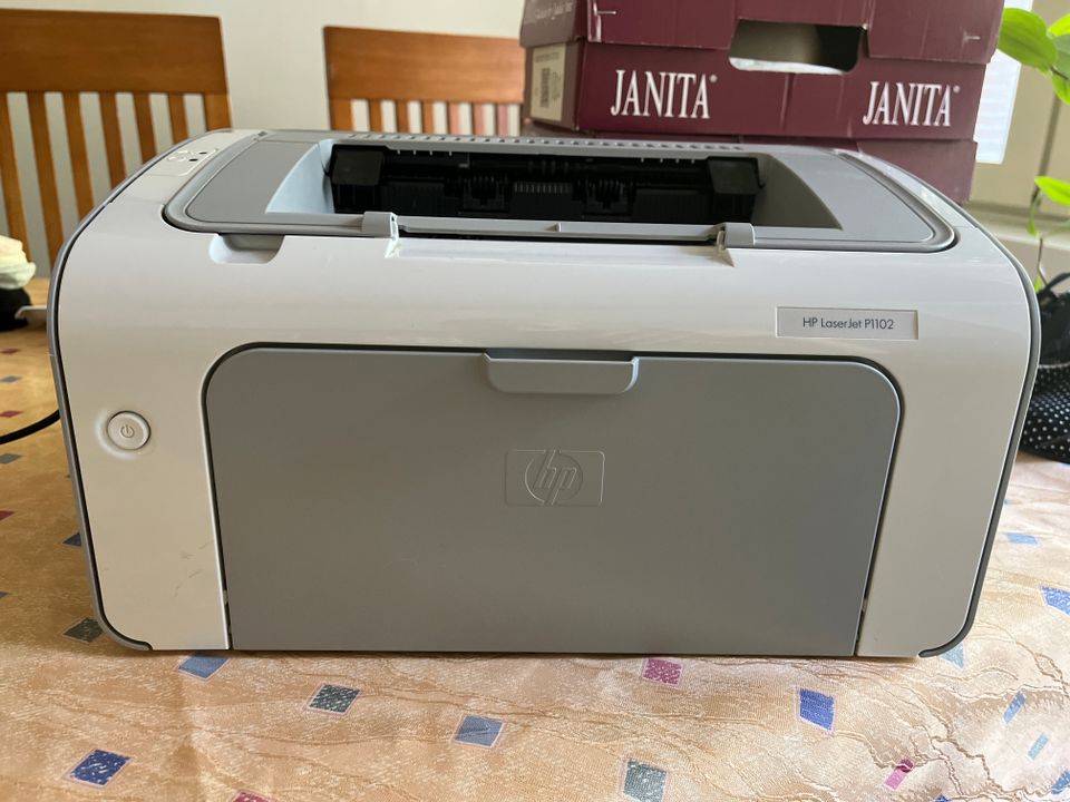 HP LaserJet P1102 tulostin