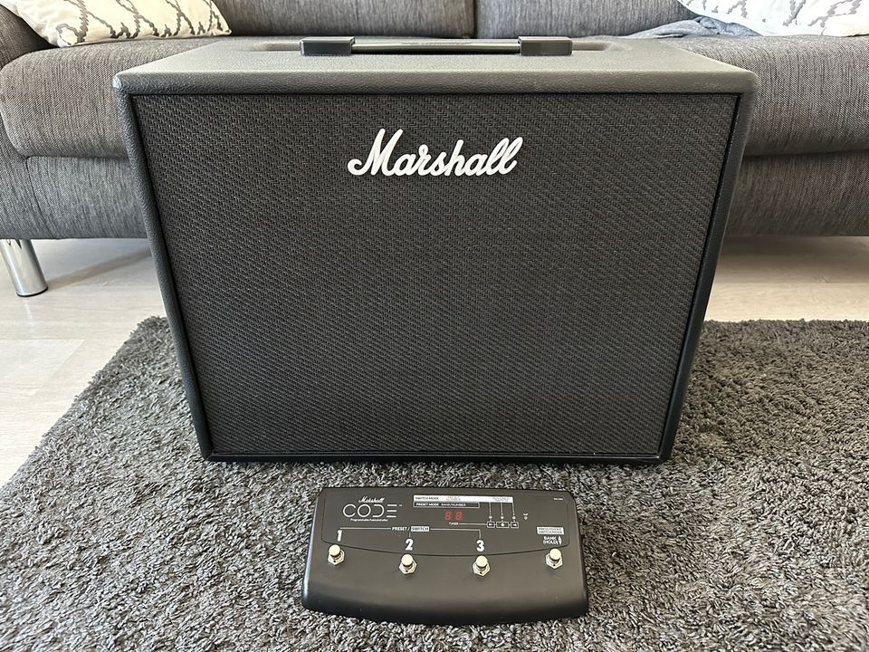 Marshall Code 50 mallintava kitaravahvistin + pedaali