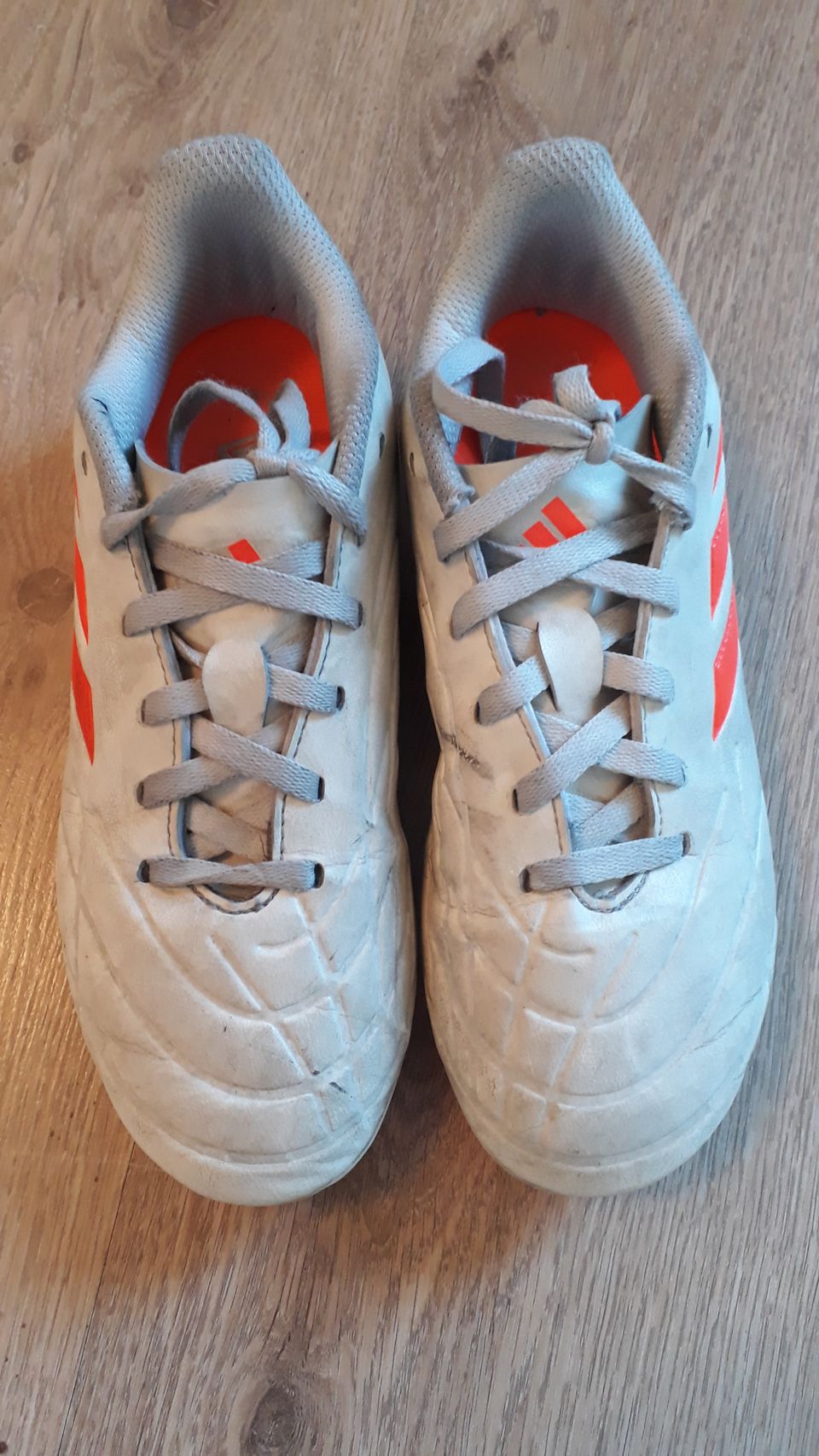 Adidas Copa koko 33 nappikset