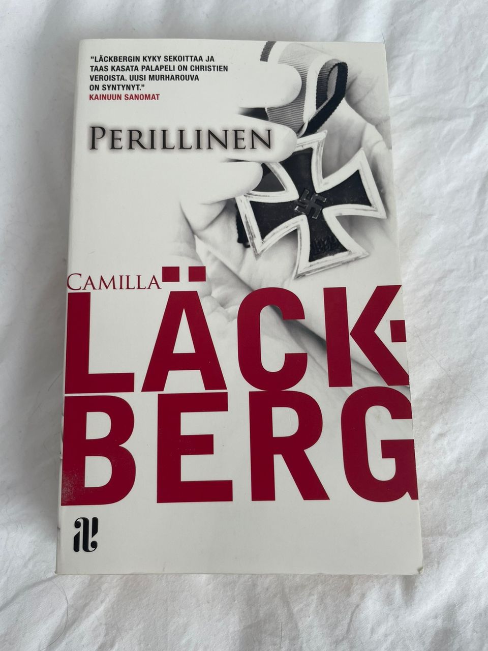 Camilla Läckberg Perillinen pokkari