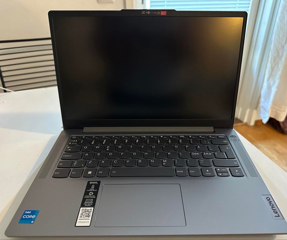 Uusi Lenovo Ideapad Slim 3 14 läppäri (takuuta jäljellä 18kk, kuitti löytyy)