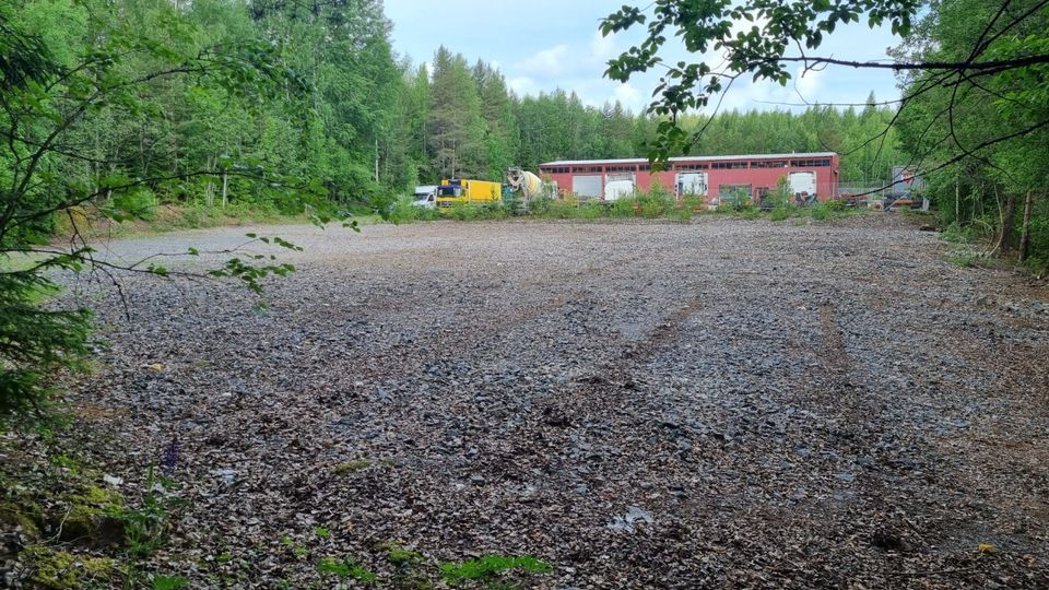 Vuokrataan Nummela, Vihti Hanko-Hyvinkää tien vieressä iso 3000 m2 piha-alue