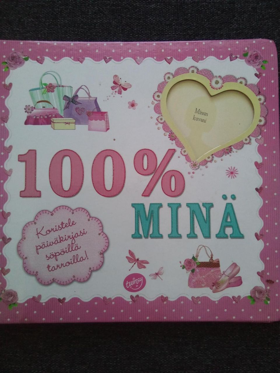 100%minä tekemätön kirja