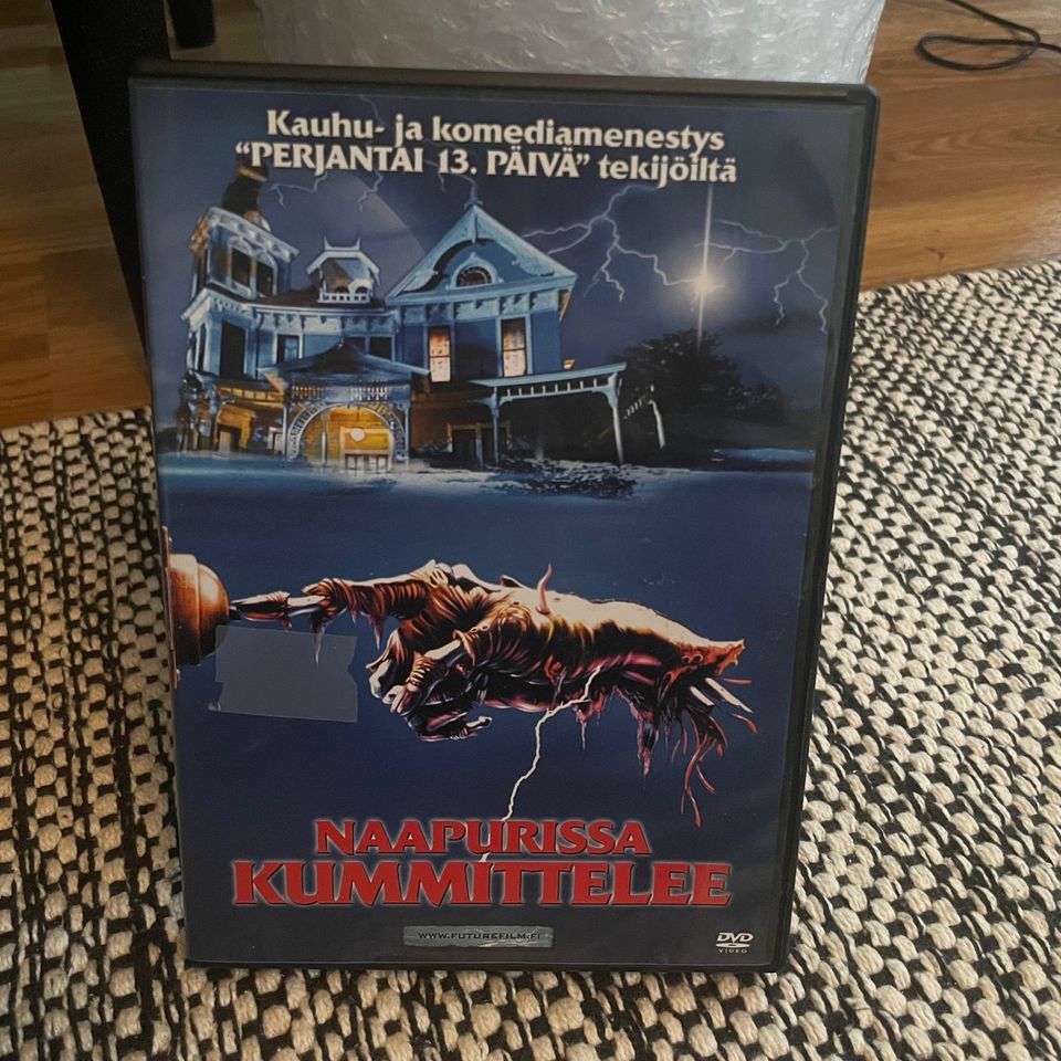 Naapurissa kummittelee klassikko dvd