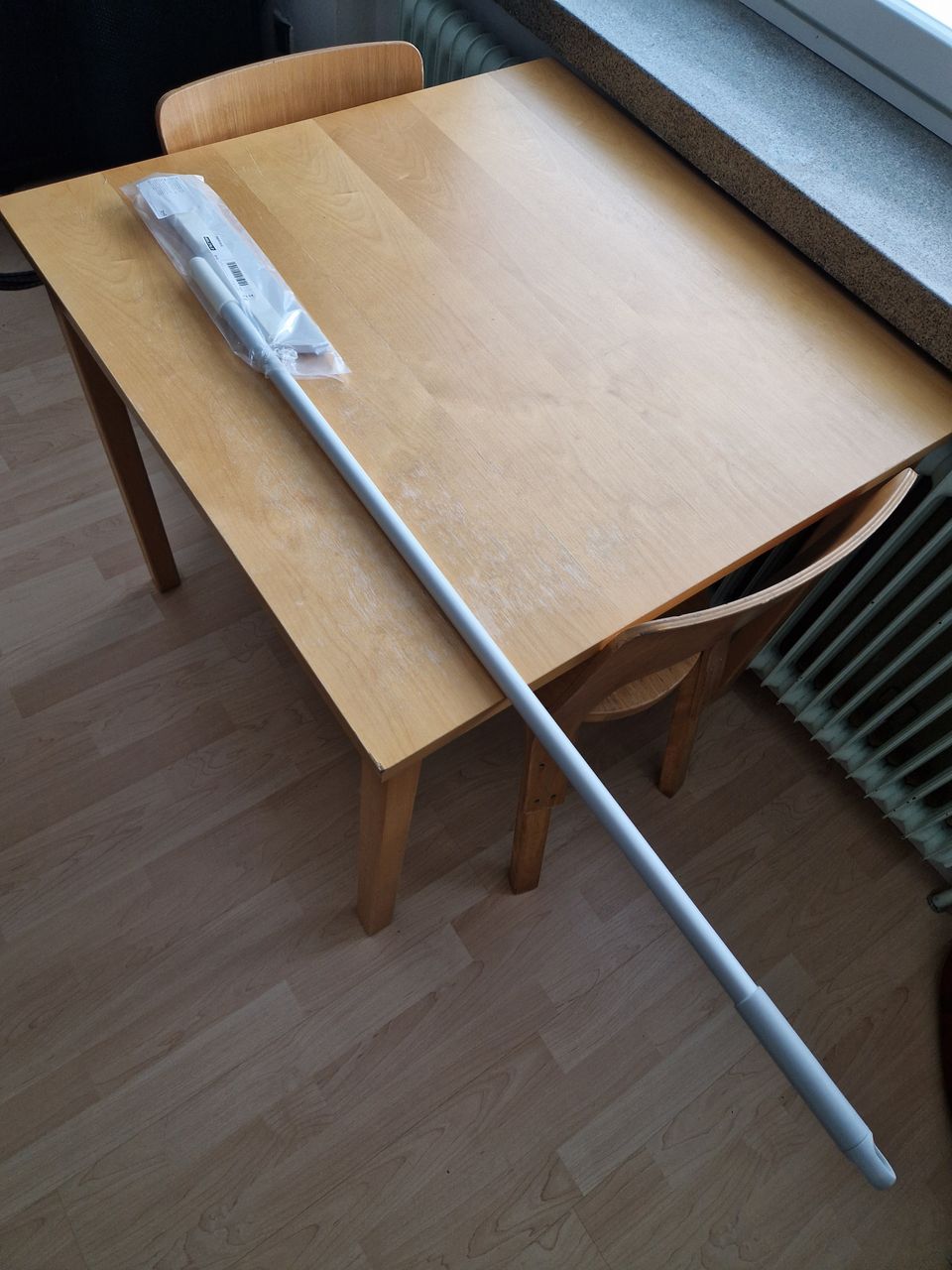 Käyttämätön Ikea lattialasta