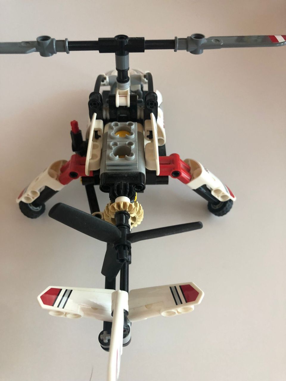 Lego technic helikopteri
