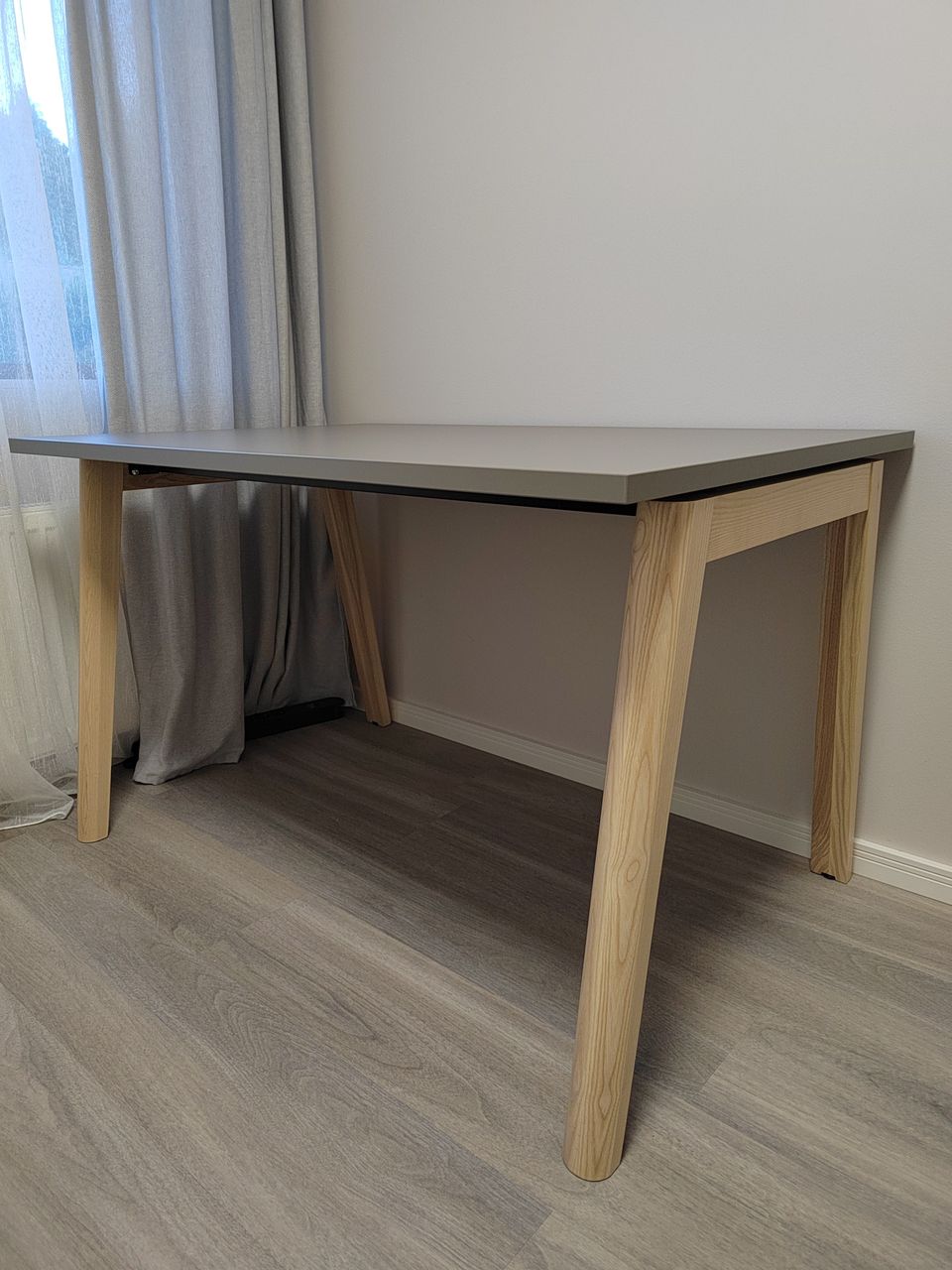 Pöytä/Työpöytä/Ruokapöytä Narbutas 120x80cm