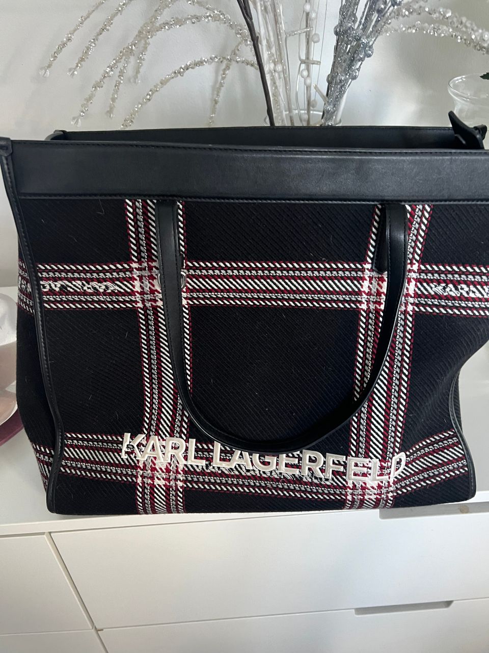 Kark Lagerfeldin laukku
