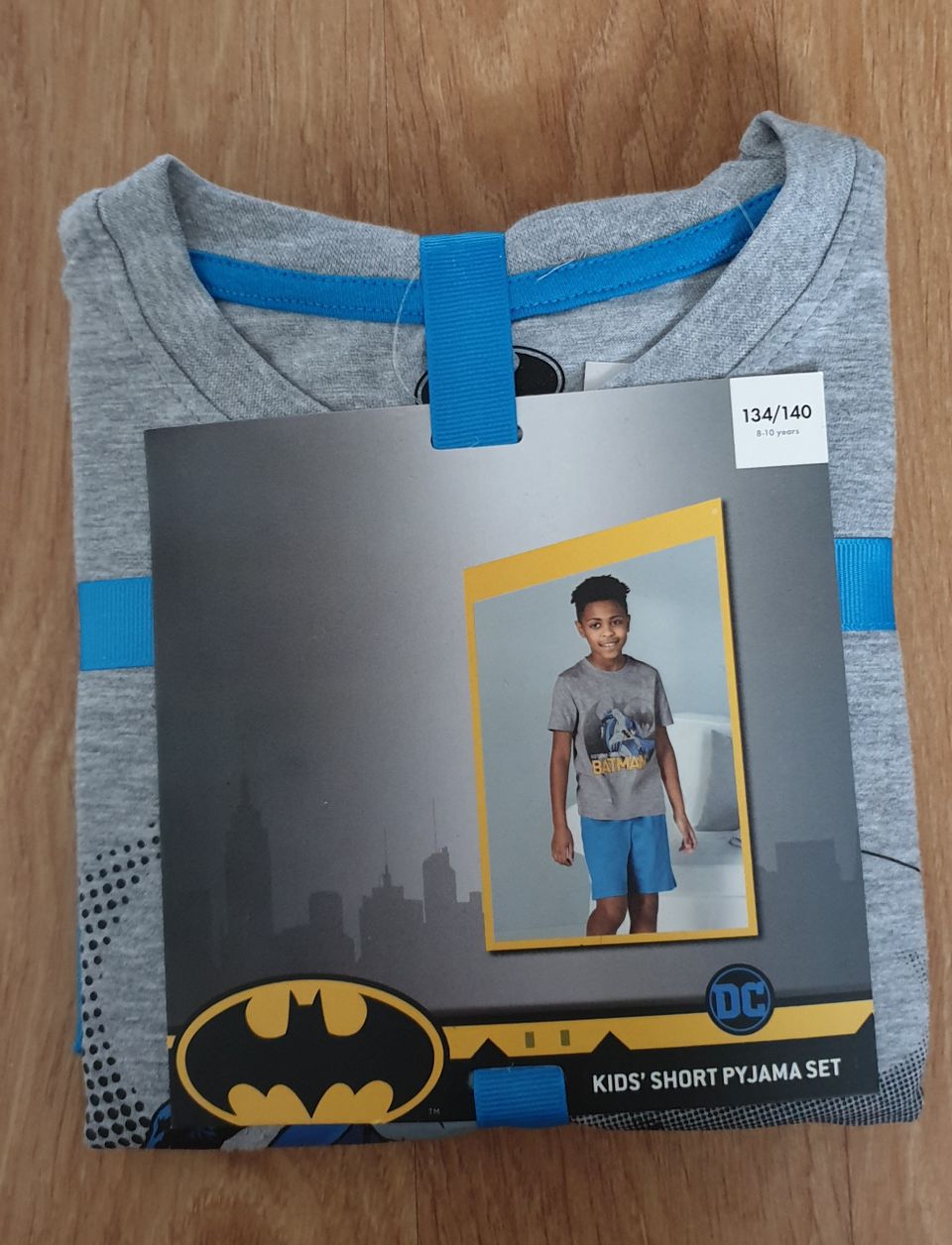 Shortsit ja t-paita Batman