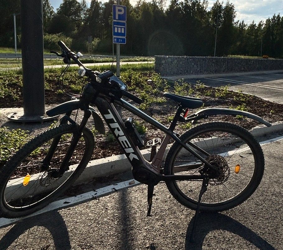 Sähkömaastopyörä Trek Powerfly 5, koko M