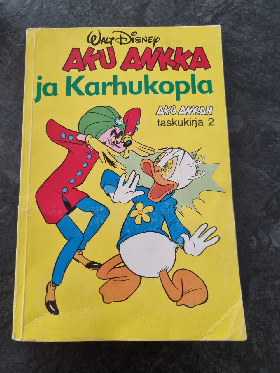 Aku Ankka ja Karhukopla (Taskukirja nr 2)