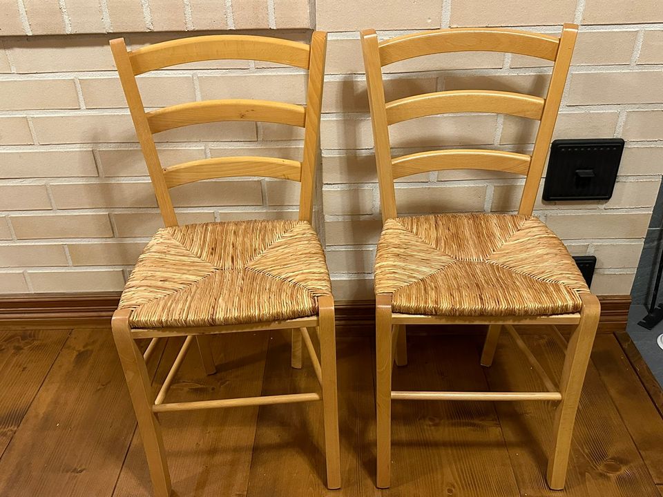 2 kpl tuoli