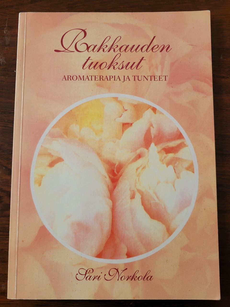 Rakkauden tuoksut - Aromaterapia ja tunteet