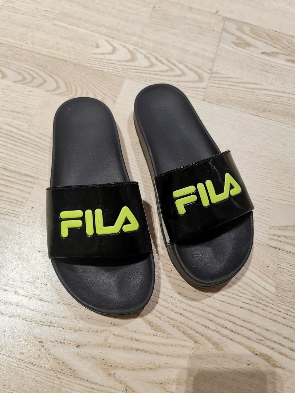 Fila sandaalit