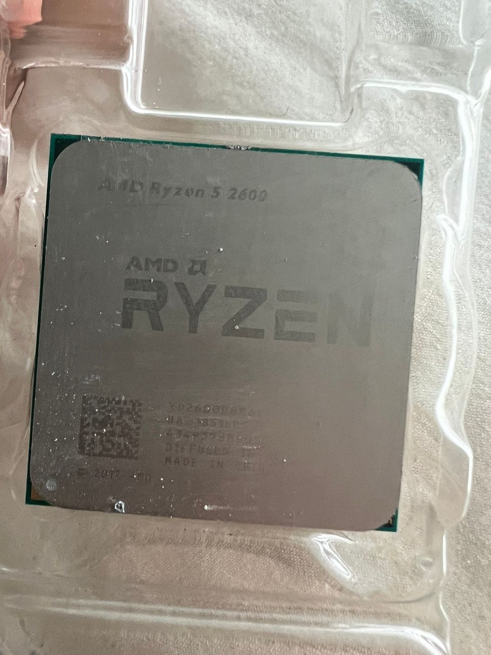 AMD Ryzen 5 2600 Prosessori