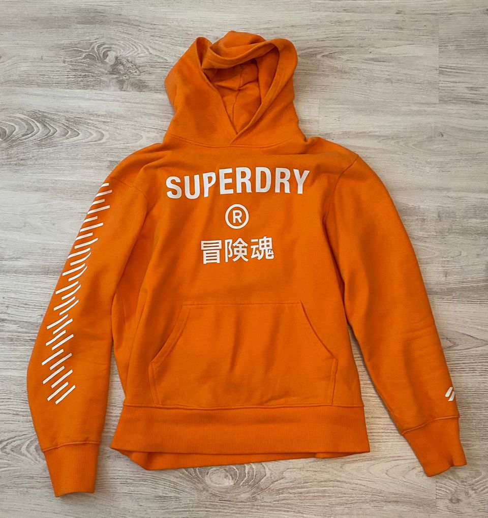 Superdry huppari