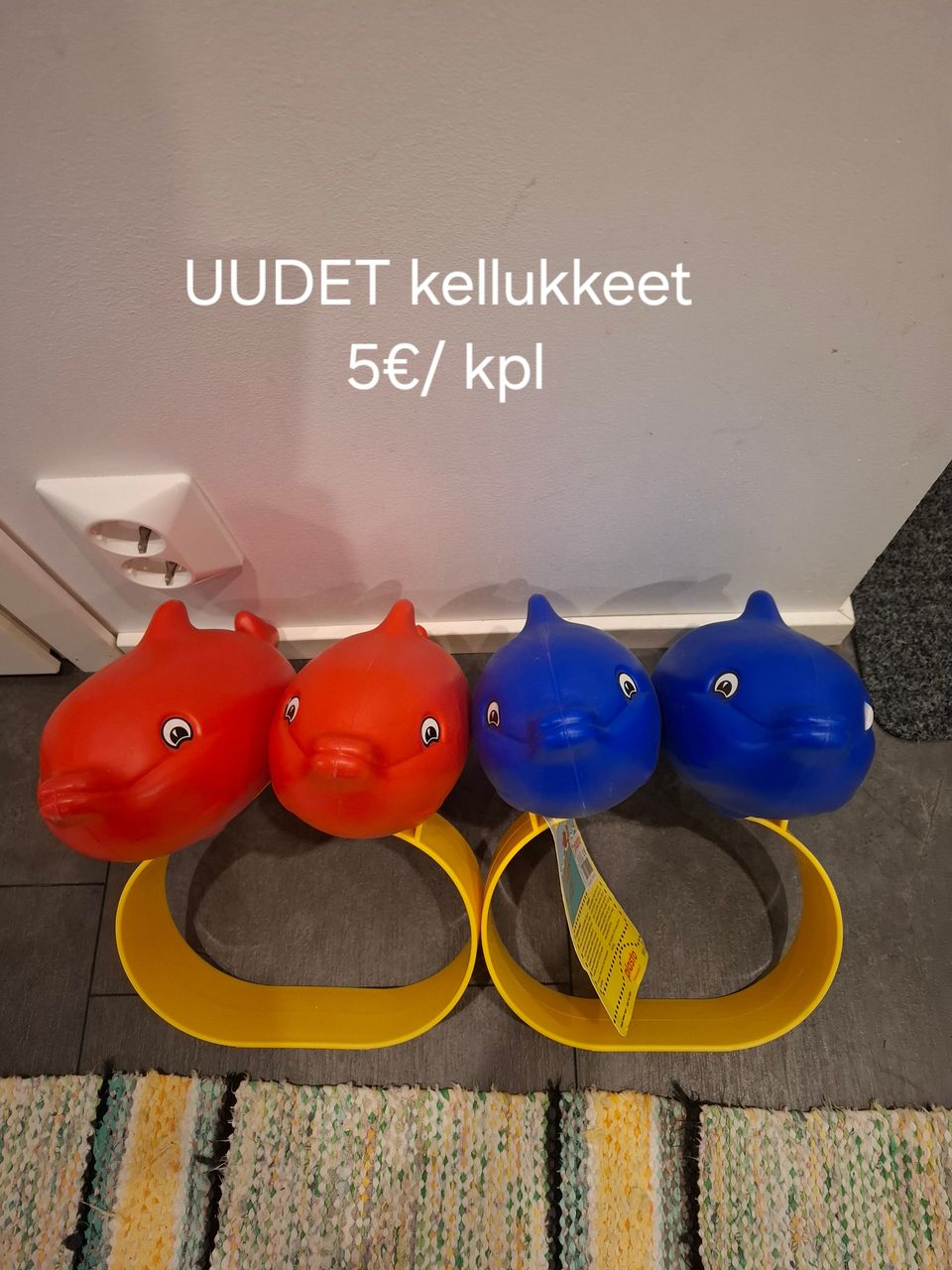 Delfiini kellukkeet + puhallettavat