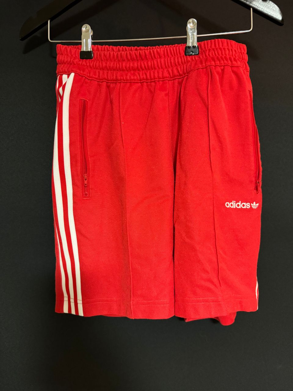 Adidas shortsit