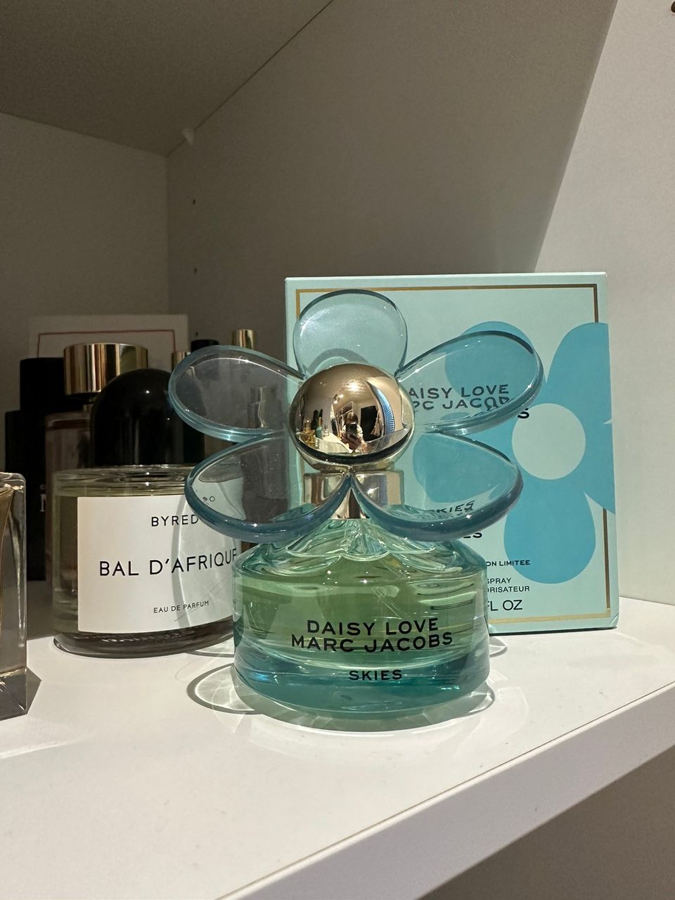 Marc Jacobs Dasy Skies 50ml limited edition