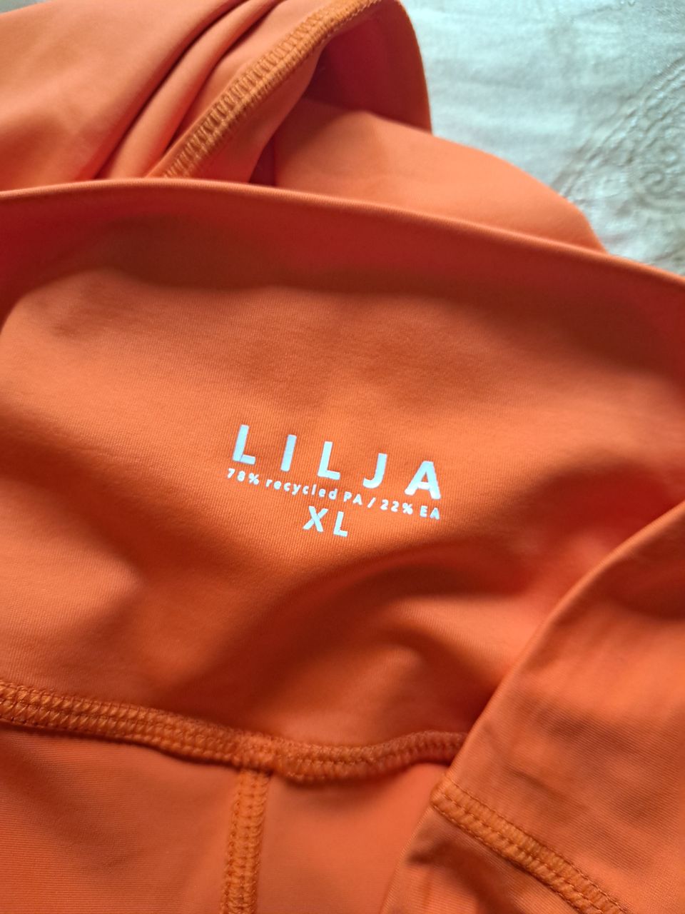 Lilja the label treesiasu toppi ja leggings XL