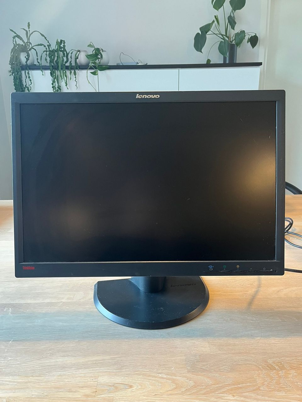 Lenovo ThinkVision näyttö 22”