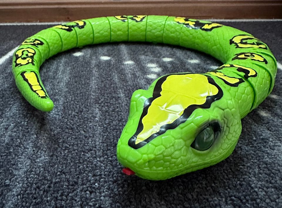 Robo Alive Giant Python S1 käärme