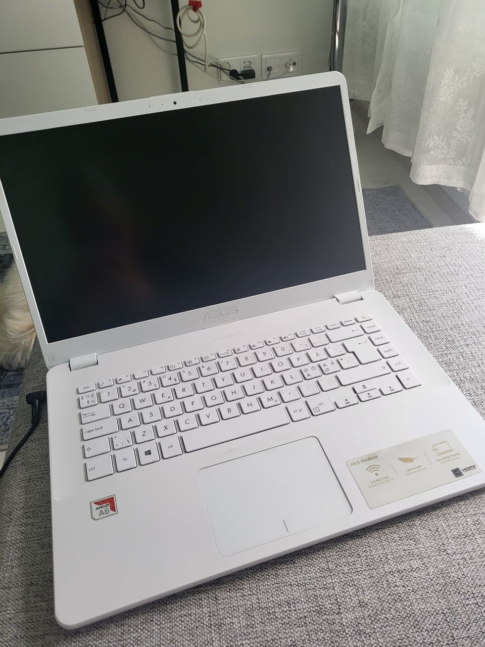 ASUS VIVOBOOK