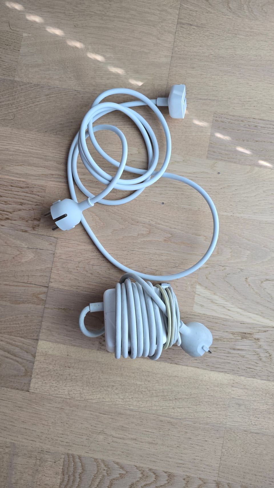 Apple 45 W MagSafe 2 -virtalähde MacBook Airille