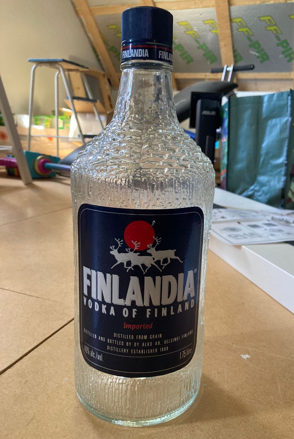 Iso Finlandia pullo