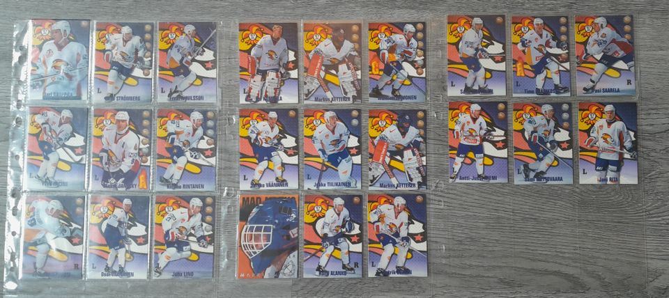 Cardset SM-liiga 98-99 Jokerit täysi joukkue 24kpl jääkiekkokortteja