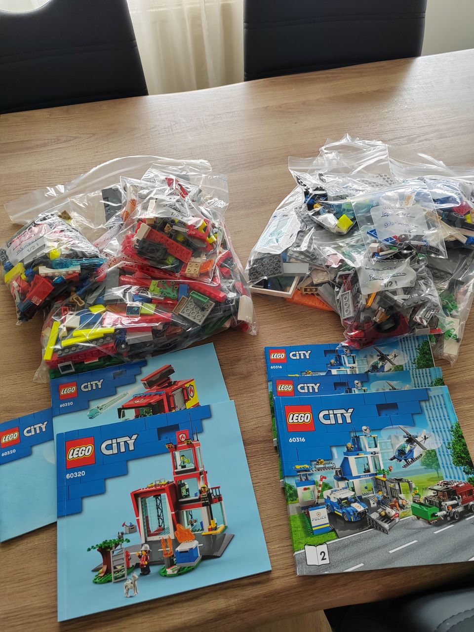 Lego city palo ja poliisiasema