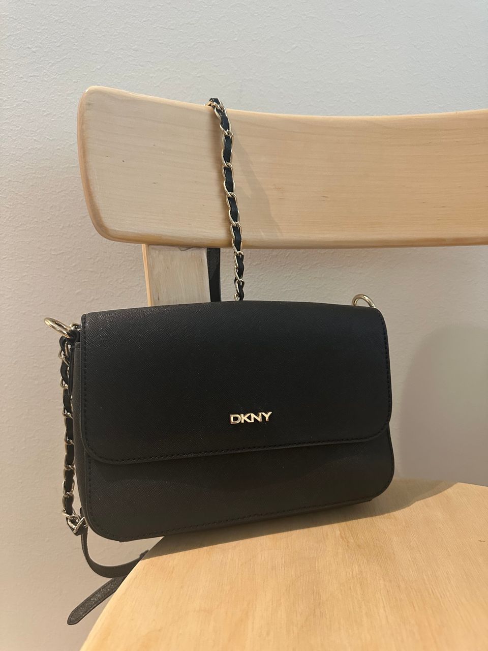 DKNY laukku