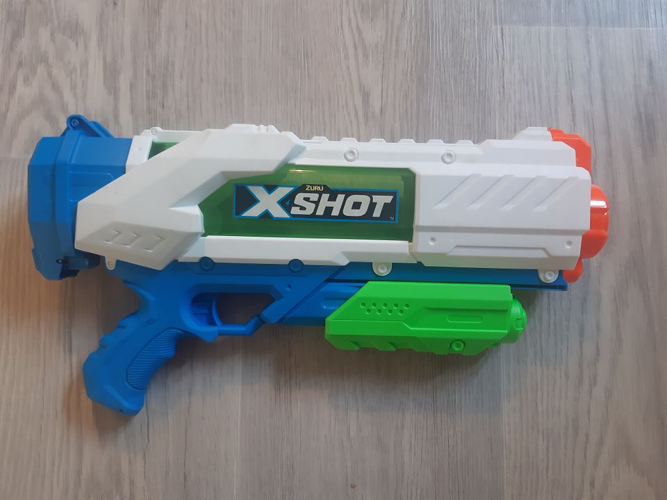 XSHOT-vesipyssy