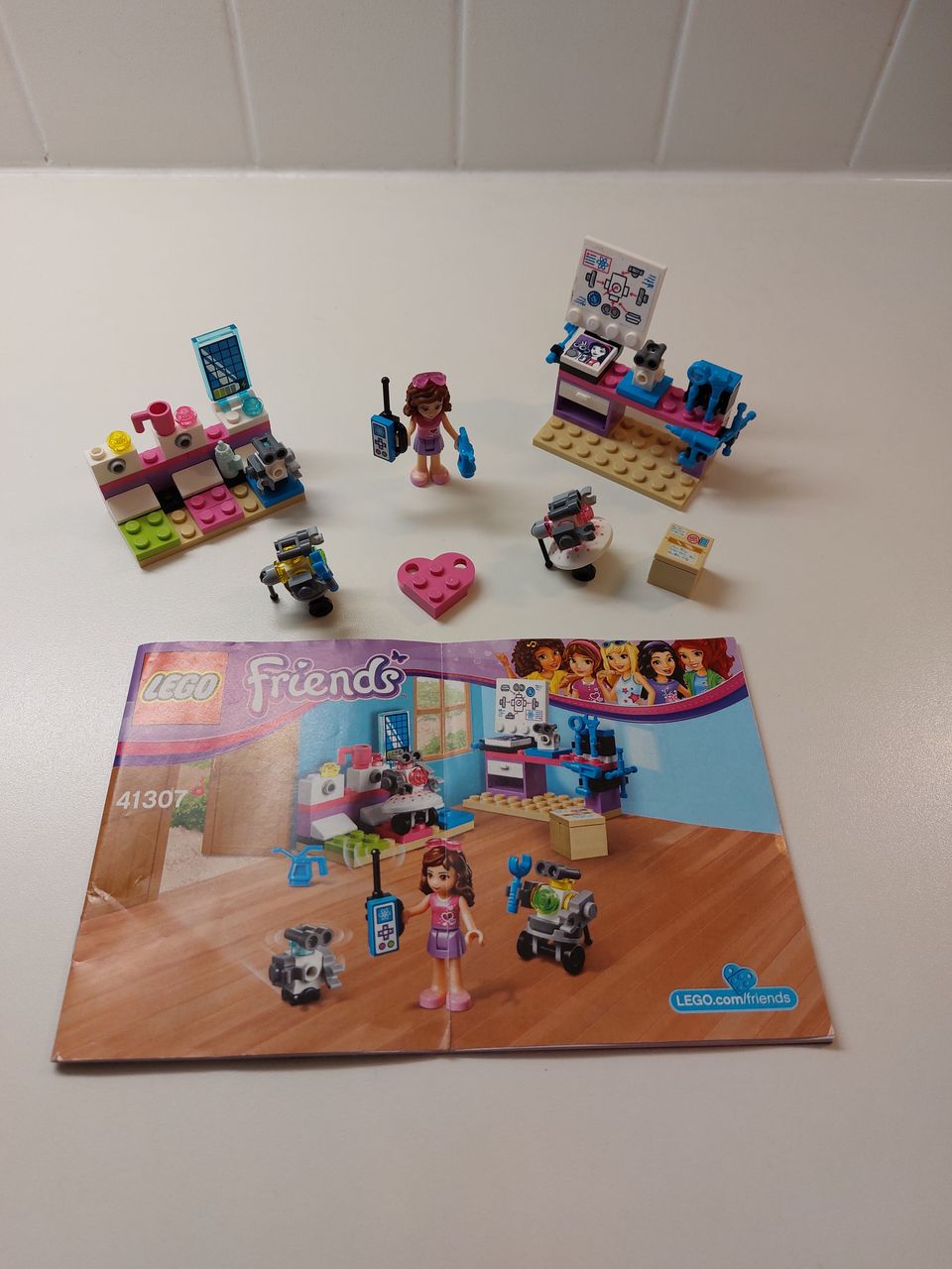 Lego Friends Olivian luovuuden laboratorio 41307.