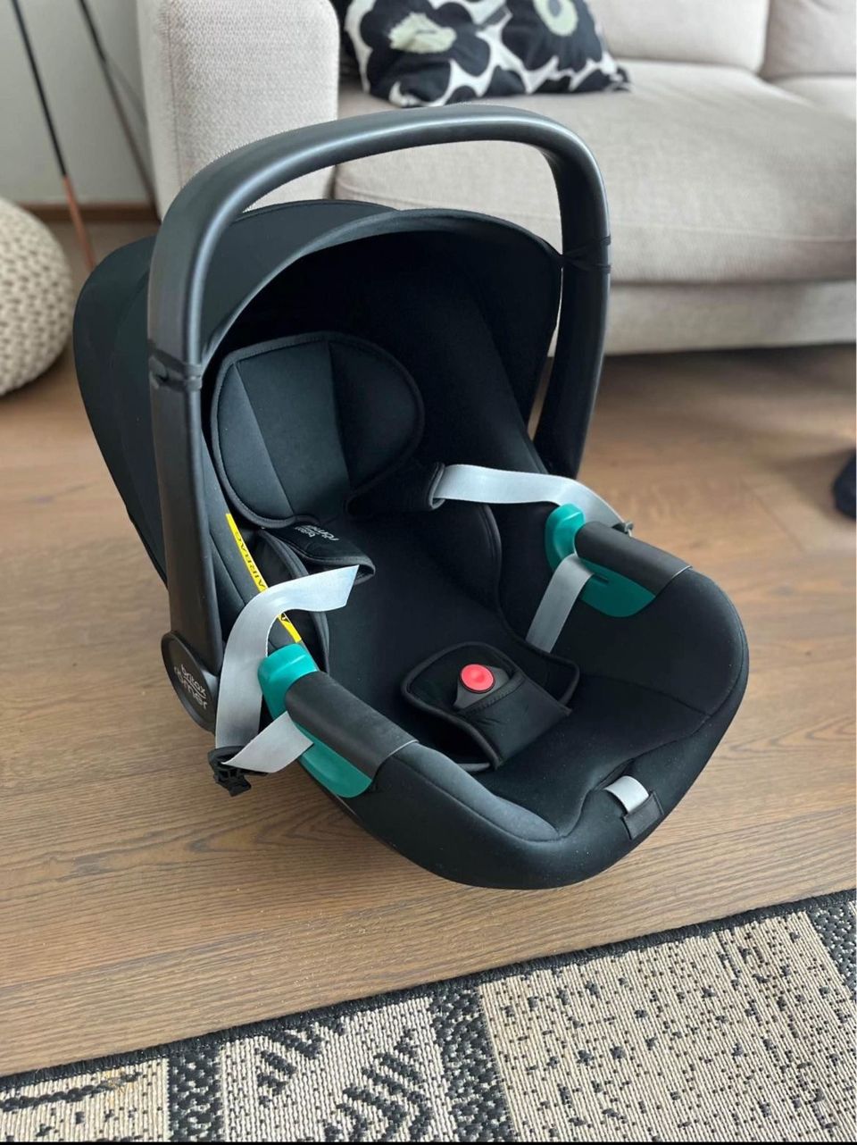 Britax Baby-Safe3 i-Size turvaistuin + telakka